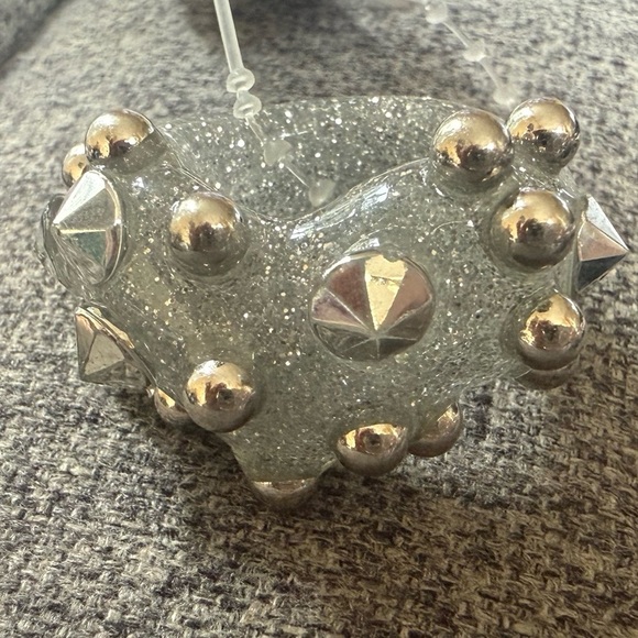 Urban Outfitters Silver Glitter‎ studded acrylic Ring size 6 NWT - Picture 4 of 11